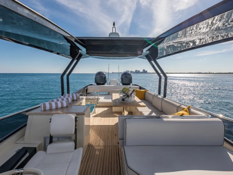 Verhuur Jacht in Dubai Marina - Sunseeker Sunseeker 60