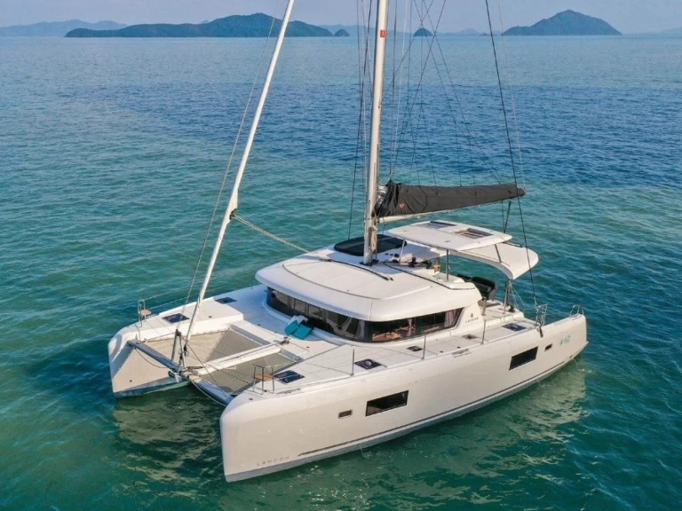 Huur Catamaran met of zonder schipper Lagoon in Néa Péramos