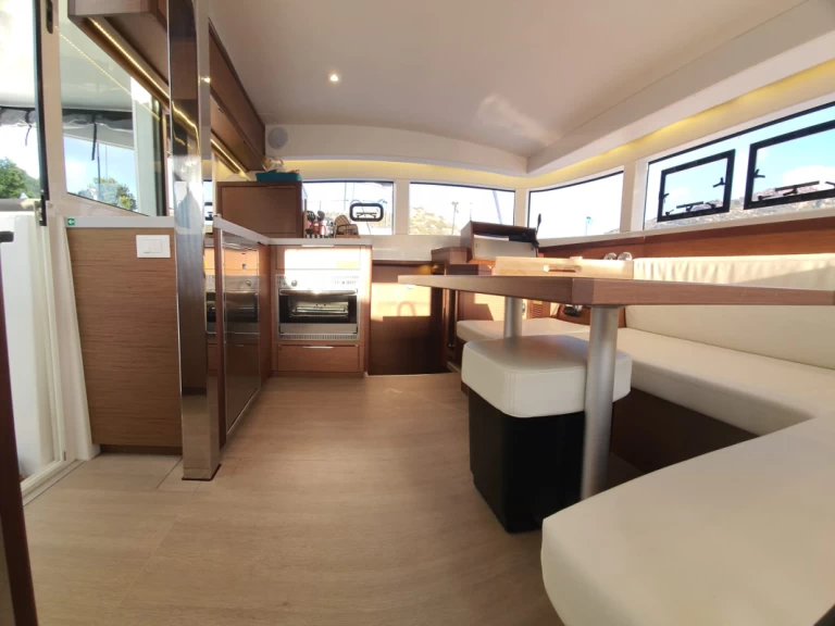 Huur een Lagoon Lagoon 40 in Olbia