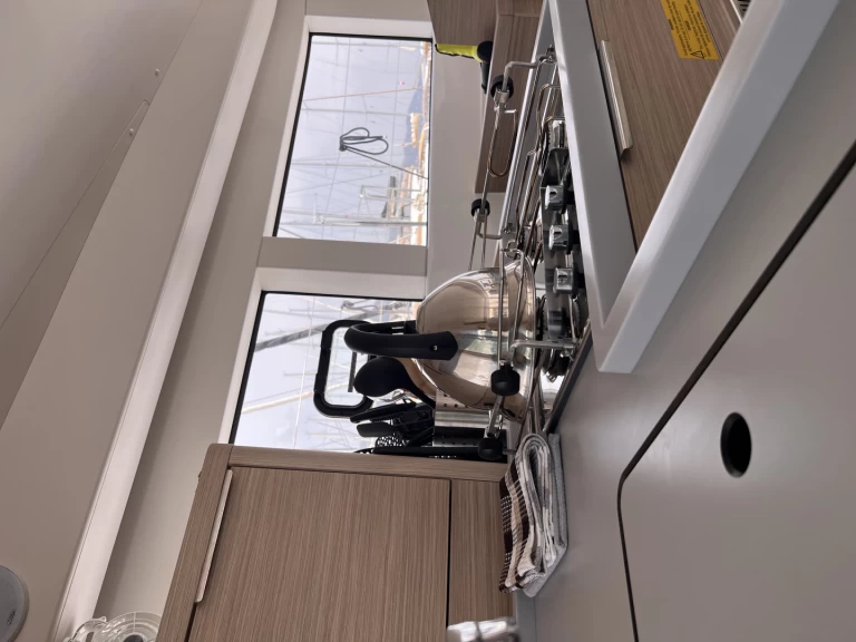 Bootverhuur Gouviá goedkoop Lagoon 40