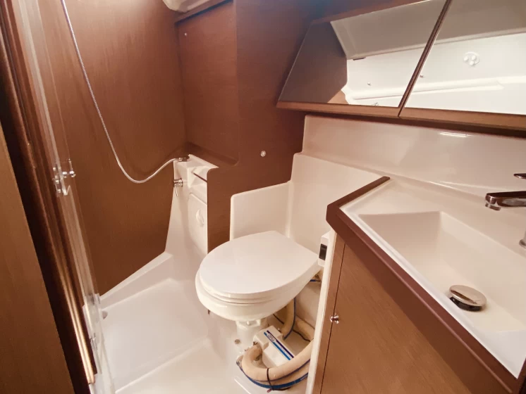 Verhuur Zeilboot Bénéteau met vaarbewijs