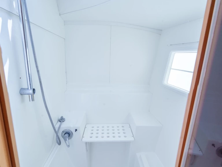 Verhuur Catamaran Lagoon met vaarbewijs