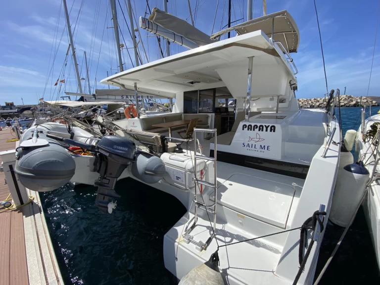 Huur een Fountaine Pajot Lucia 40 in Ibiza Town