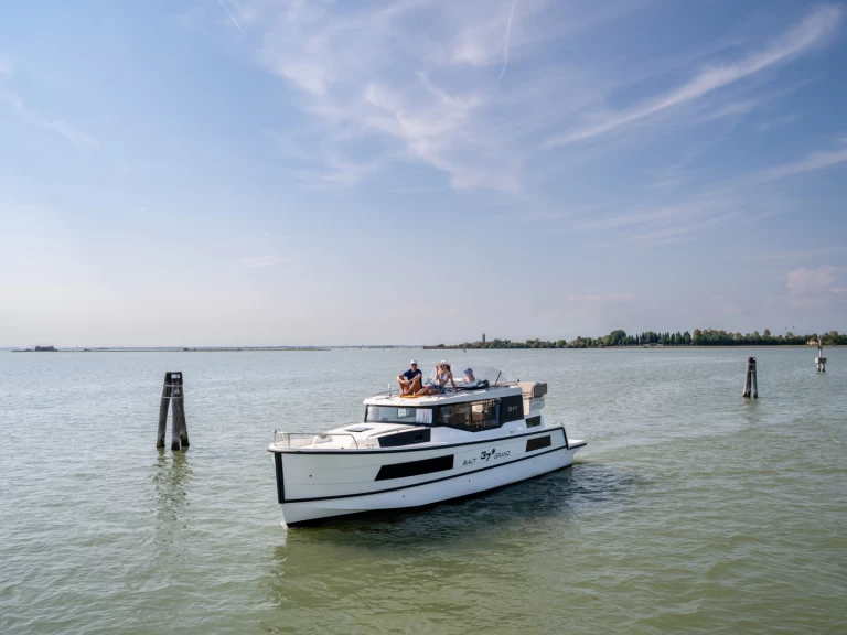 Bootverhuur Balt-Yacht Grand 37 in Casale sul Sile via SamBoat