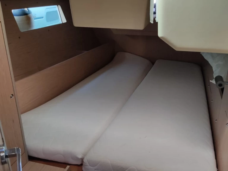 Bootverhuur Bénéteau Oceanis 41.1 in Salerno via SamBoat