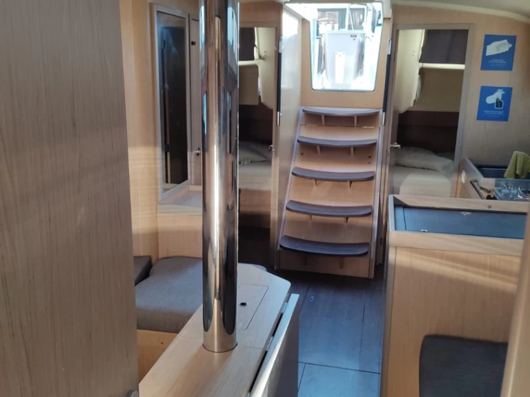 Huur Zeilboot met of zonder schipper Bénéteau in Salerno