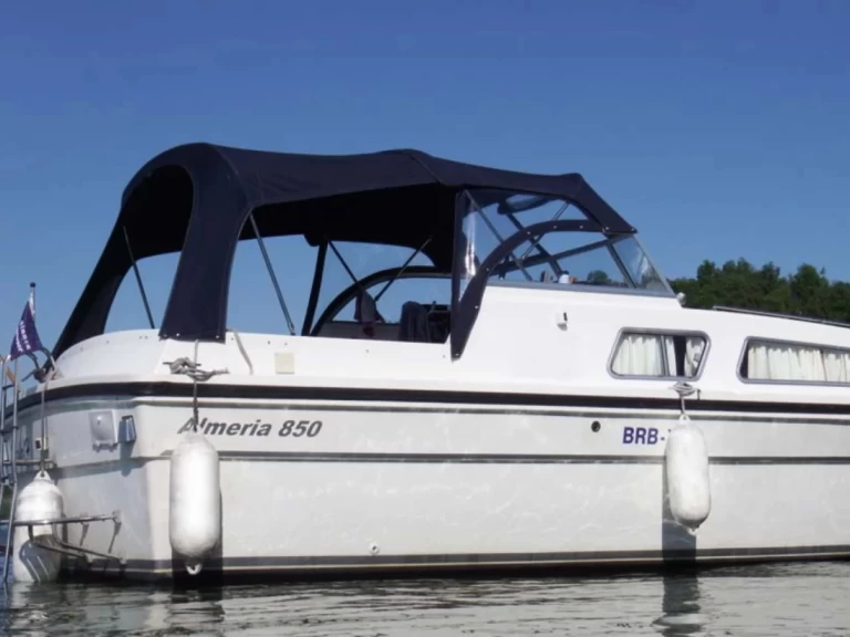 Huur een  Almeria 850 in Rechlin