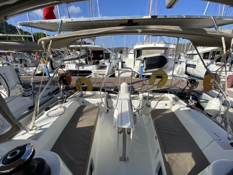 Huur een Jeanneau Sun Odyssey 36i in Fethiye