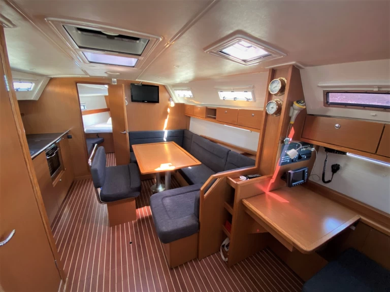 Bootverhuur Sukošan goedkoop Bavaria 40