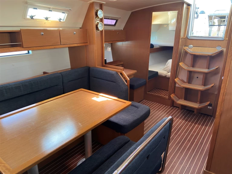 Huur een Bavaria Bavaria 40 in Sukošan