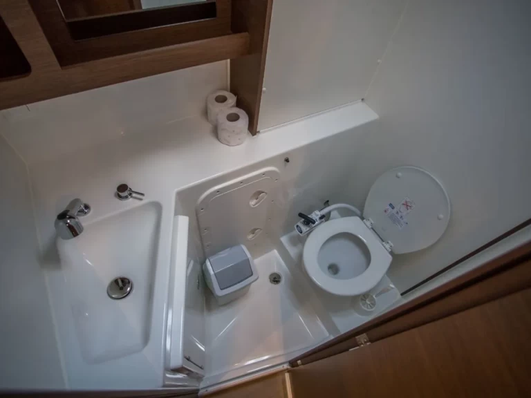 Verhuur Catamaran Lagoon met vaarbewijs