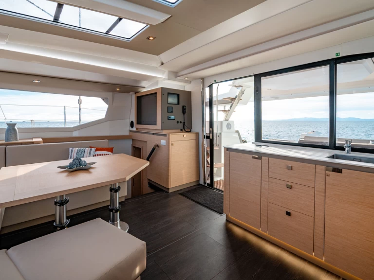Jachthuur in Castellammare di Stabia - Fountaine Pajot Tanna 47 via SamBoat