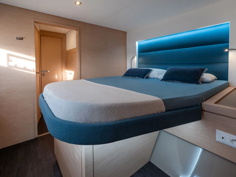 Huur Catamaran met of zonder schipper Fountaine Pajot in Castellammare di Stabia