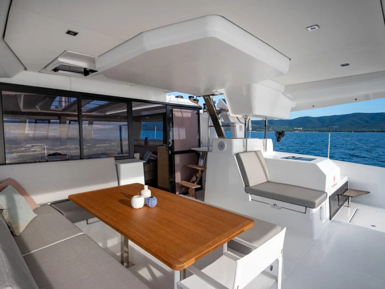 Huur een Fountaine Pajot Tanna 47 in Piombino
