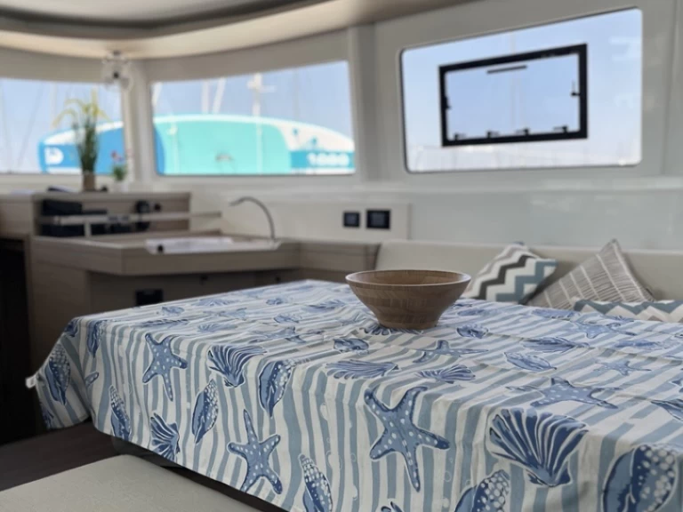 Catamaran te huur in Álimos voor de beste prijs