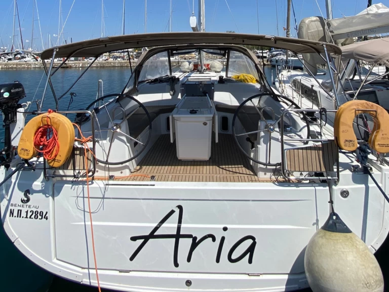 Bootverhuur Lefkáda goedkoop Oceanis 40.1 (3 double and 1 bunk beds)