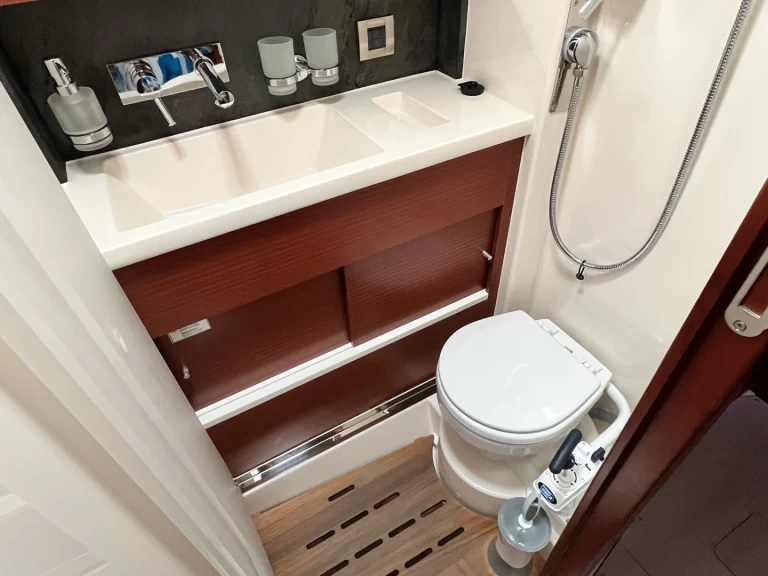 Zeilboot te huur in Lávrio voor de beste prijs