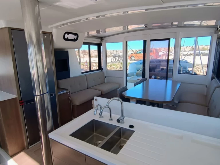 Verhuur Catamaran in Capo d'Orlando - Bali Bali 4.2