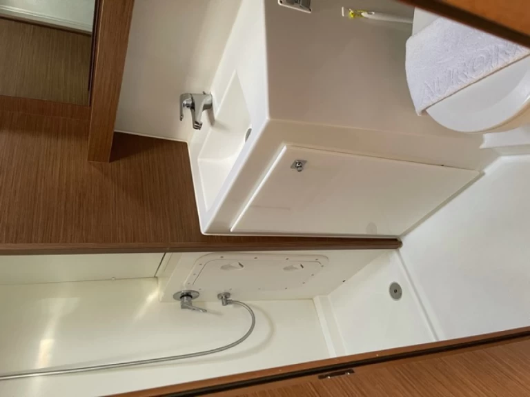 Verhuur Catamaran Lagoon met vaarbewijs