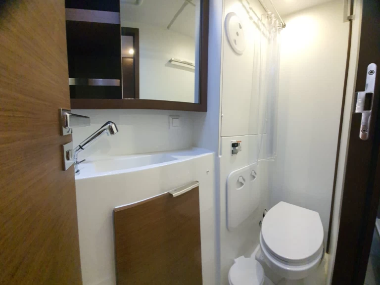 Bootverhuur Olbia goedkoop Lagoon 40