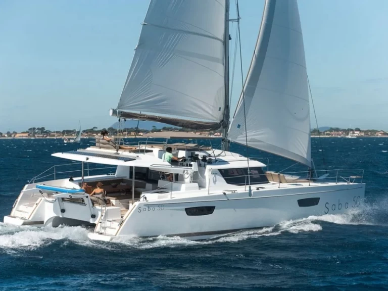 Verhuur Catamaran Fountaine Pajot met vaarbewijs