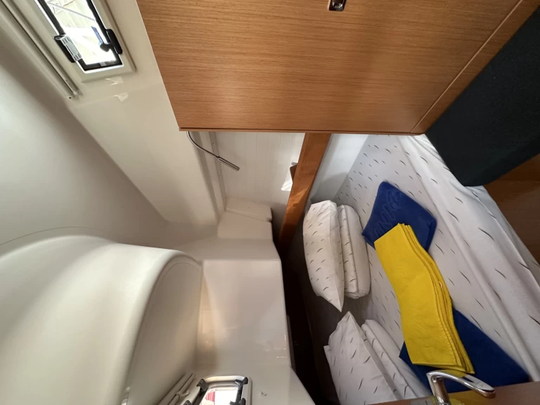 Bootverhuur Trogir goedkoop Cruiser 34