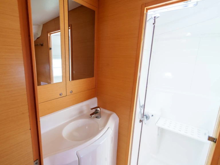 Verhuur Catamaran in Papeete - Lagoon Lagoon 380 S2