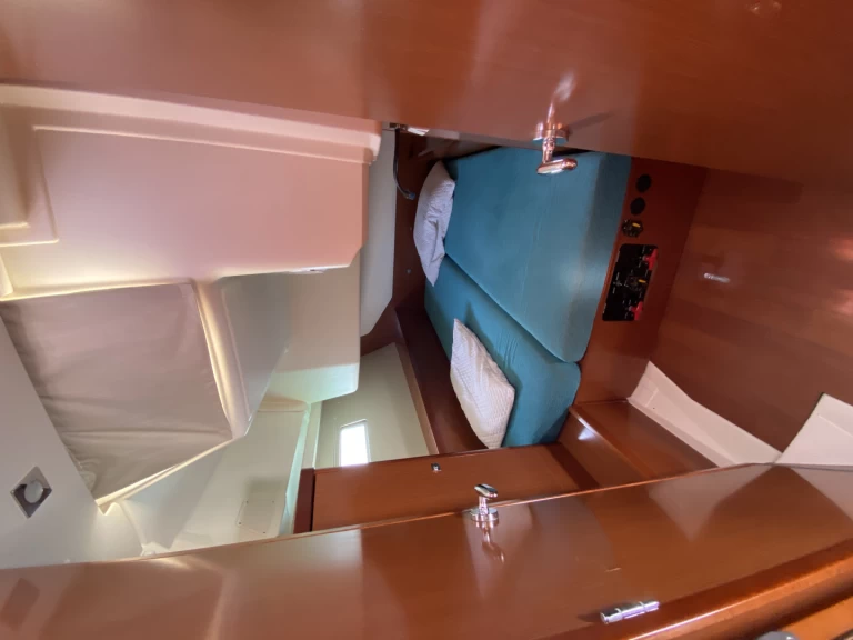 Verhuur Zeilboot Bénéteau met vaarbewijs