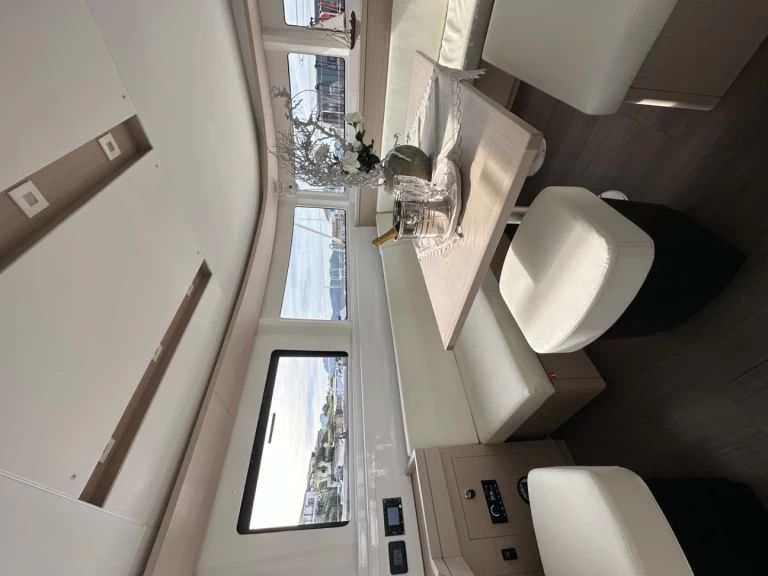 Huur een Lagoon Lagoon 46 in Cugnana Verde