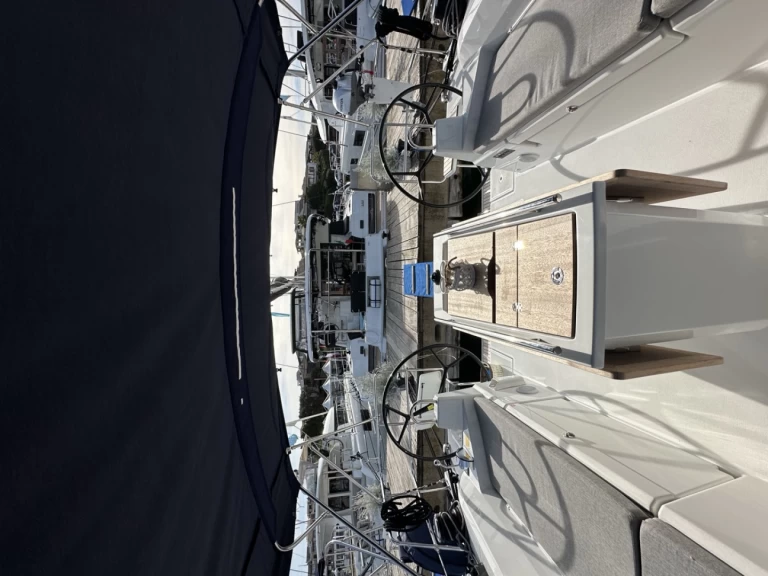 Jachthuur in Cugnana Verde - Bénéteau Oceanis 40.1 via SamBoat