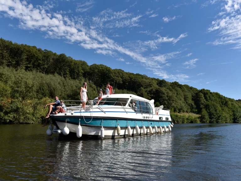 Jachthuur in Sablé-sur-Sarthe - Nicols Yacht Confort Groupe 8-10 p. via SamBoat
