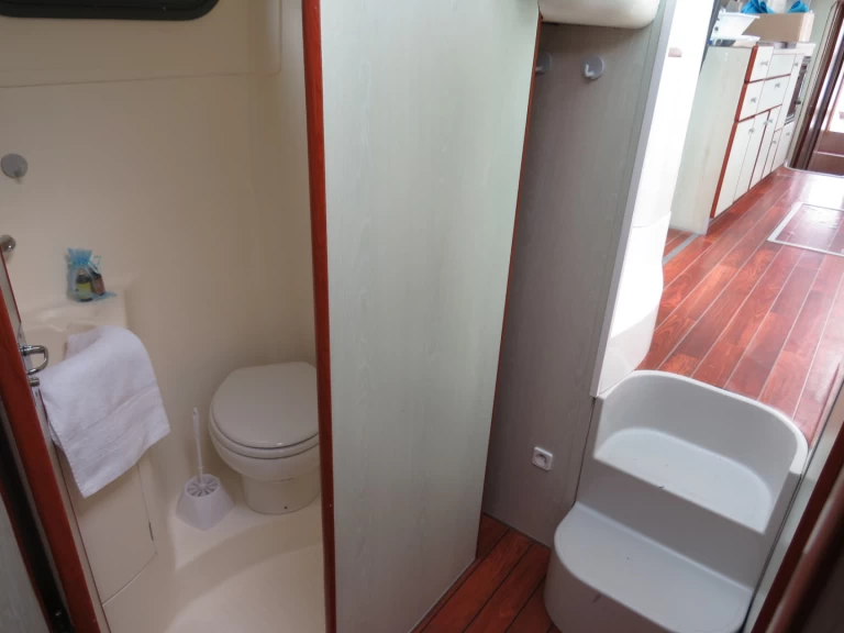 Bootverhuur Nicols Yacht Confort Groupe 8-10 p. in Grez-Neuville via SamBoat