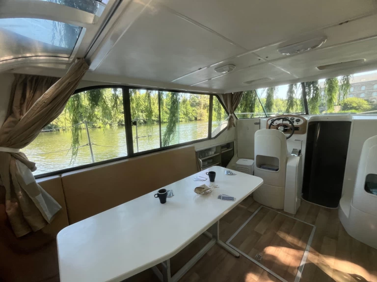Huur een Nicols Yacht Confort Family 6-9 p. in Sablé-sur-Sarthe