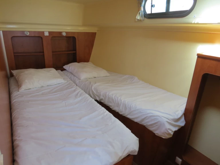 Jachthuur in Sablé-sur-Sarthe - Nicols Yacht Premium Family 4-6 p. via SamBoat