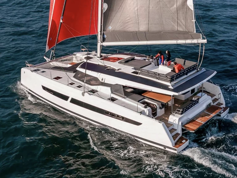 Jachthuur in Porto-Vecchio - Fountaine Pajot Aura 51 via SamBoat