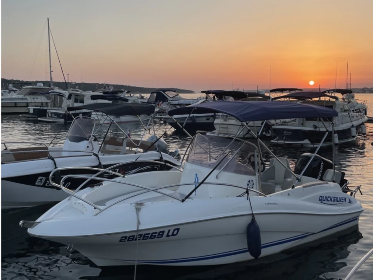 Verhuur Motorboot Quicksilver met vaarbewijs