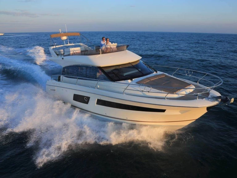 Bootverhuur Giardini-Naxos goedkoop Prestige 450 Fly