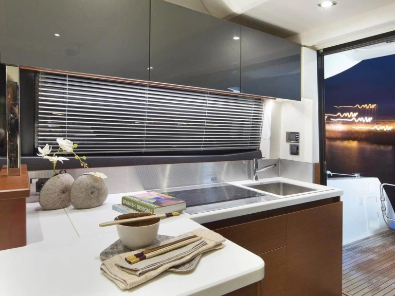 Prestige Prestige 450 Fly te huur van particulier of professional in Giardini-Naxos