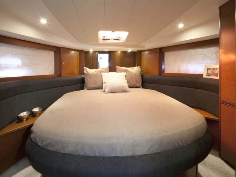 Prestige Prestige 440 S te huur van particulier of professional in Giardini-Naxos