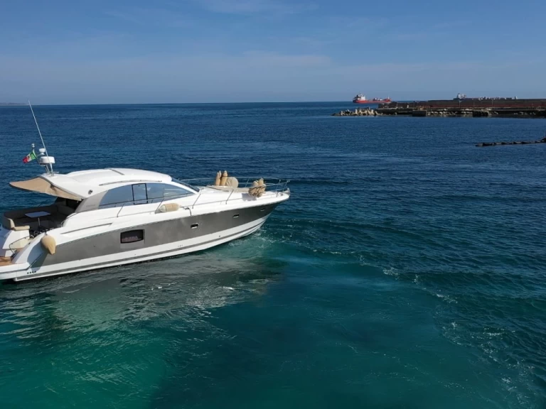 Huur een Prestige Prestige 440 S in Giardini-Naxos