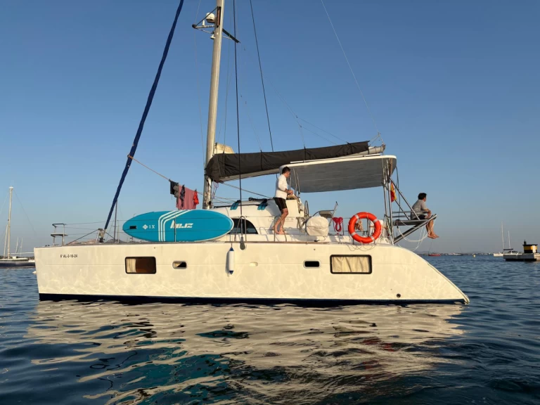 Huur Catamaran met of zonder schipper Lagoon in Ibiza Town
