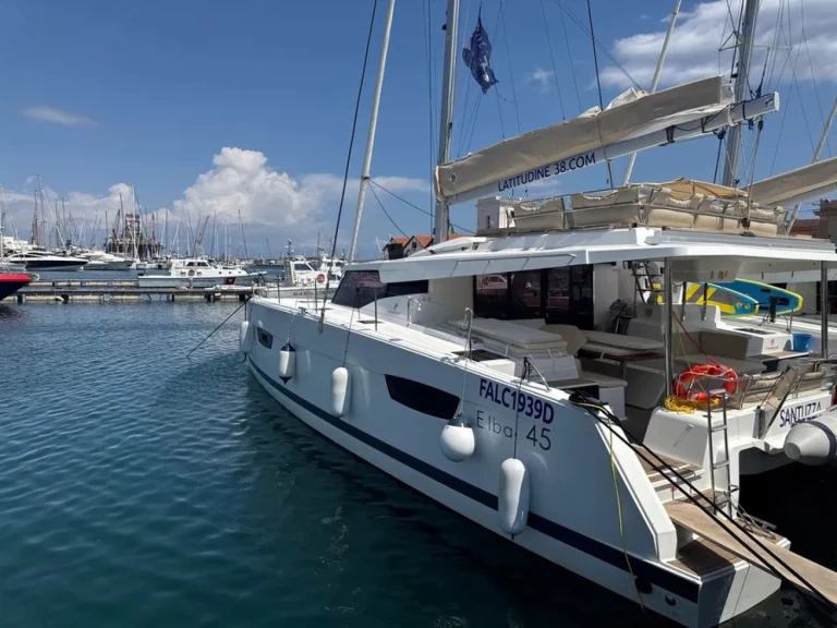 Fountaine Pajot Elba 45 te huur van particulier of professional in Cagliari
