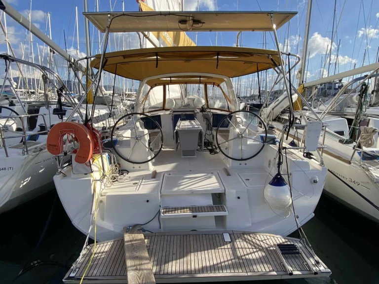 Jachthuur in Néa Péramos - Bénéteau Oceanis 41.1 via SamBoat