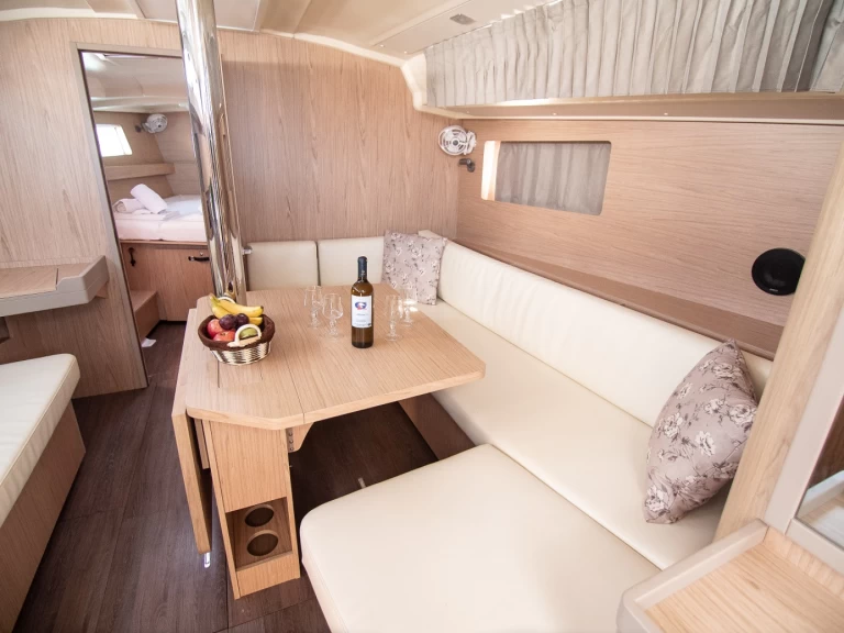 Verhuur Zeilboot Bénéteau met vaarbewijs