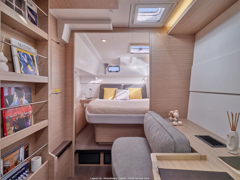 Verhuur Catamaran Lagoon met vaarbewijs