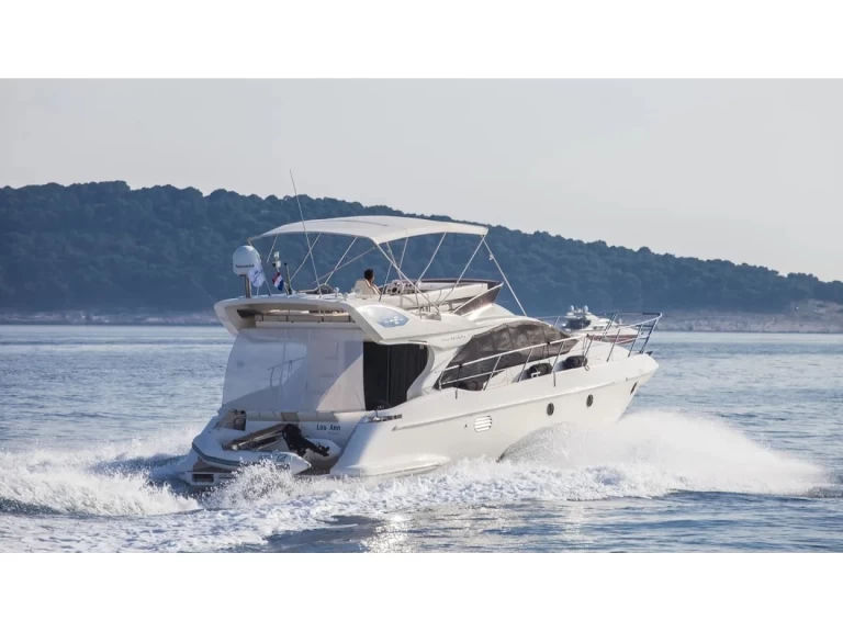 Bootverhuur Azimut Azimut 43 Fly in Seget Donji via SamBoat