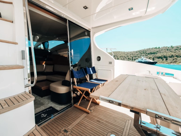 Huur Motorboot met of zonder schipper Azimut in Seget Donji