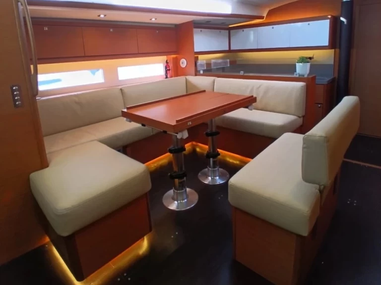 Bootverhuur Cagliari goedkoop Dufour 530