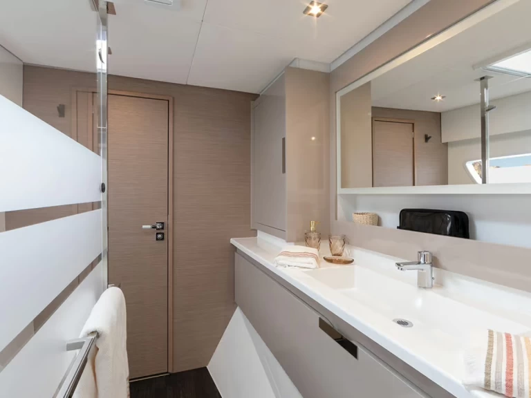 Huur Catamaran met of zonder schipper Fountaine Pajot in Procida