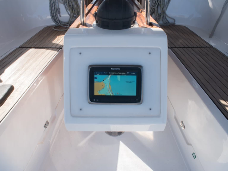 Jachthuur in Néa Péramos - Bavaria Cruiser 37 via SamBoat